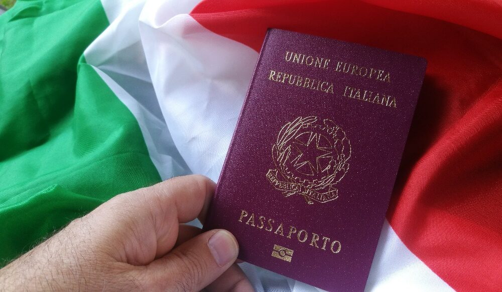 Buy italian passport